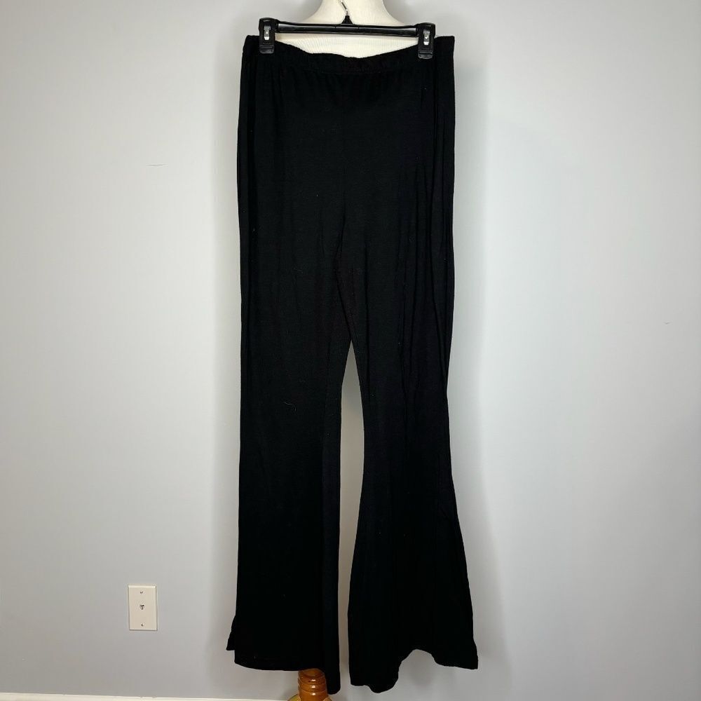 Missguided- Black Flare Pants